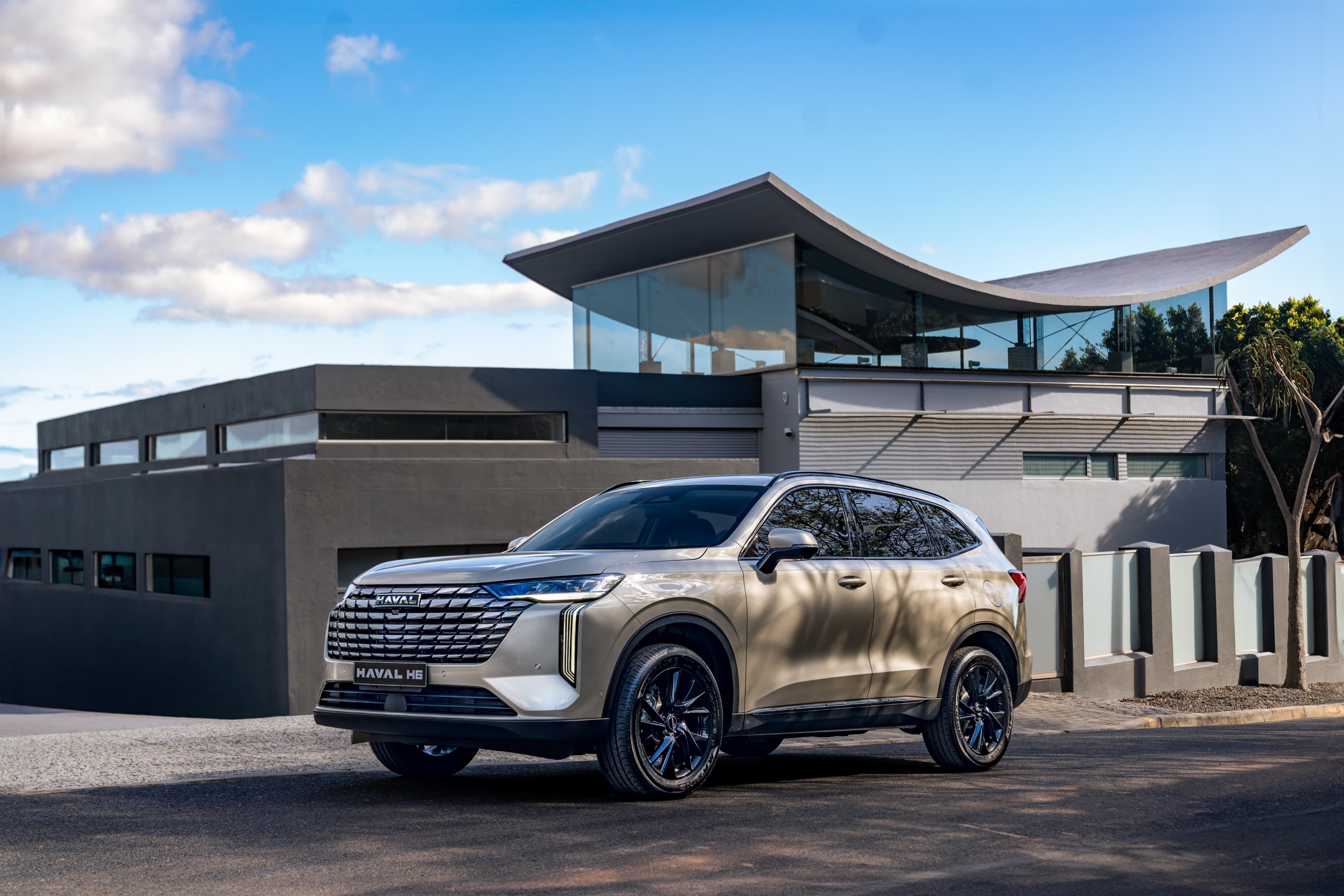 THE NEW HAVAL H6 SUV IS HERE, AND IT’S BUILT FOR BIG MOMENTS!